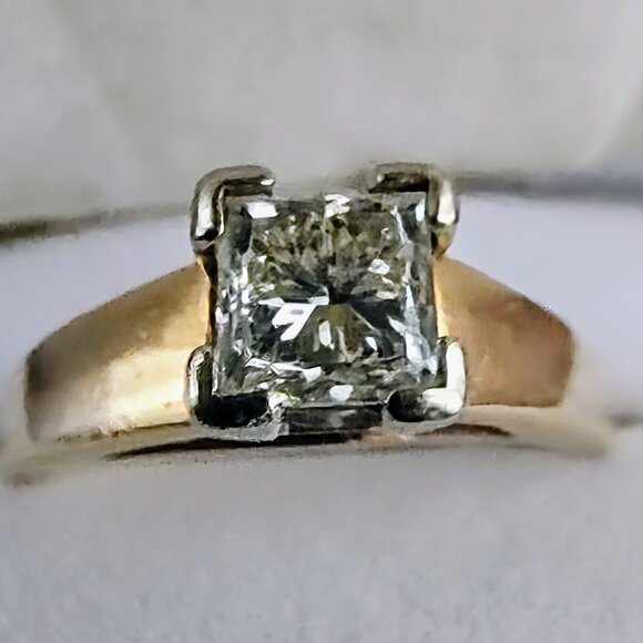 Princess cut diamond engagement ring - Picture 5 of 5